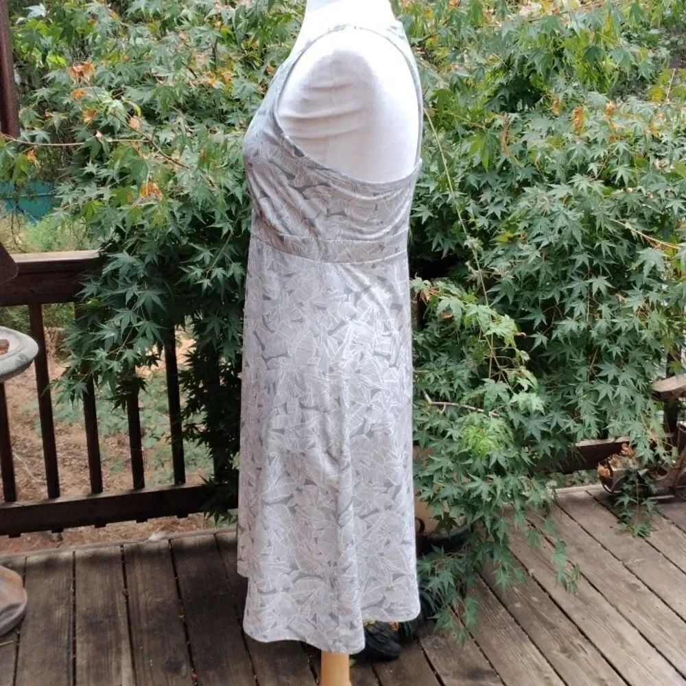 Balance Collection Athleisure Dress - Picture 4 of 11